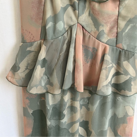 Show me Your MuMu Dress Mu Reese Ruffles Sage I do Green New - Picture 17 of 17